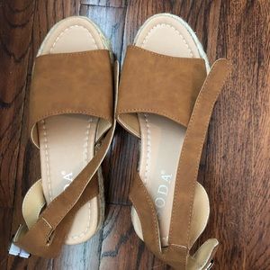 Soda brown platform sandals